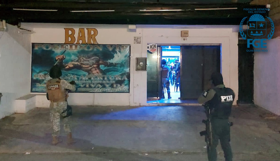 Tras cateo a un bar de Cancún, fueron detenidas 14 personas