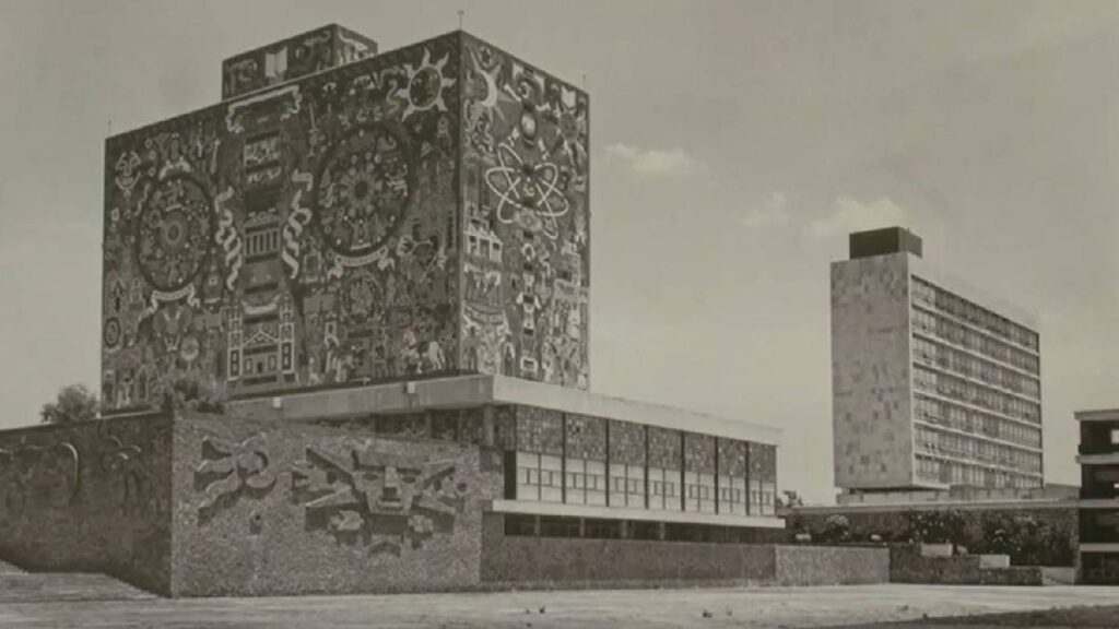 Exposición en rejas de Chapultepec celebra 70 años de Ciudad Universitaria
