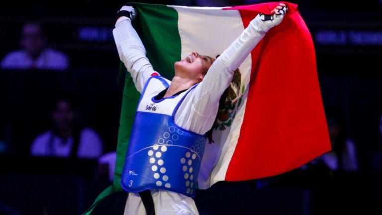 Mexicana Leslie Soltero gana oro en Campeonato Mundial de Taekwondo