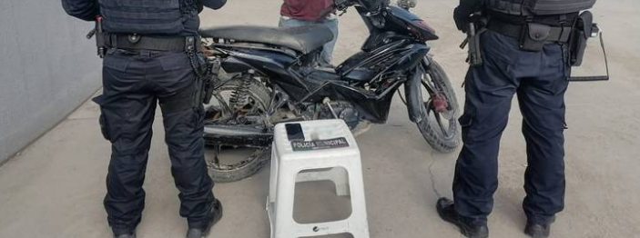 Detienen a sujeto a bordo de moto, con dosis de narcóticos en Chetumal