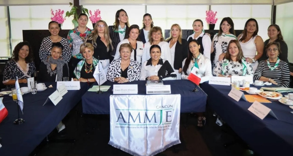 Empresarias se reunen con alcaldesa de Puerto Morelos para fortalecer lazos