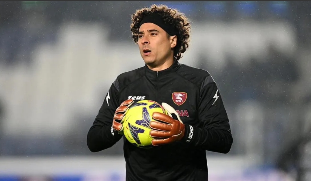 Tras goleada a Memo Ochoa destituyen al tecnico del Salernitana