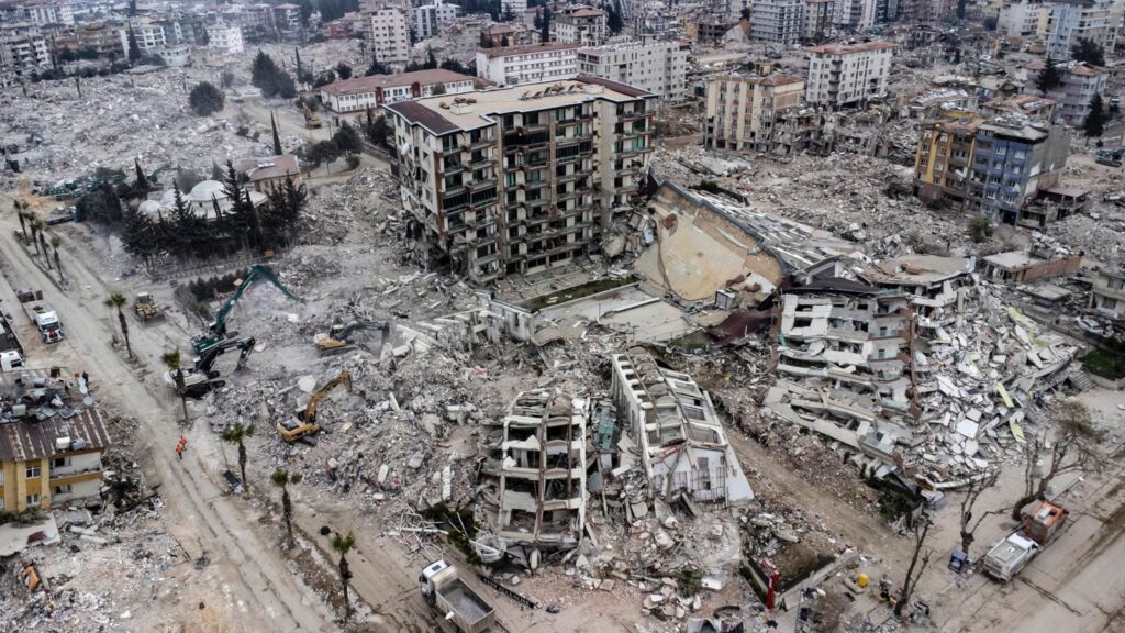 Nuevo sismo magnitud 5.6 se registra en Turquía; deja 1 muerto y más de 60 heridos