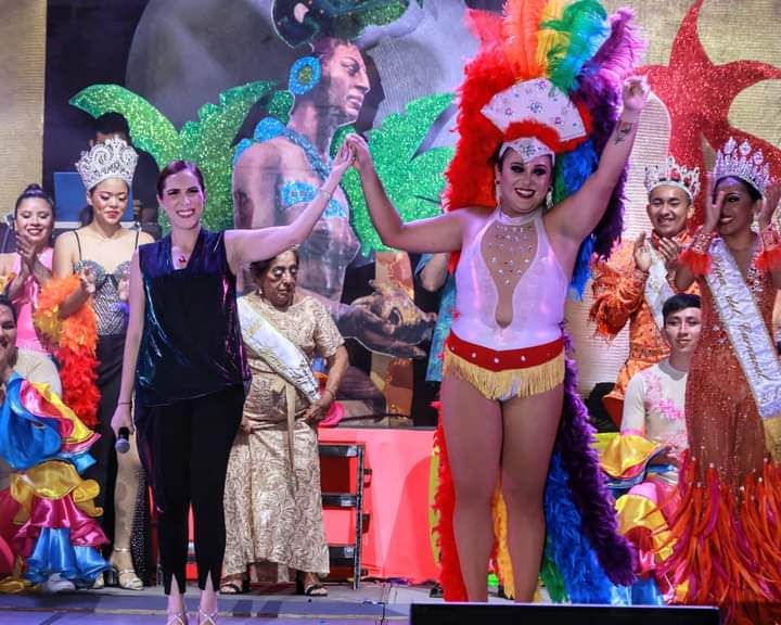 Viven una gran "Noche de la Alegría" en Isla Mujeres con Carnaval "Soy Caribe 2023"