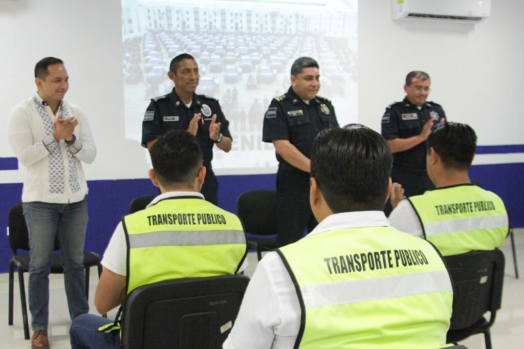 Capacitan a Inspectores de transporte municipal de Solidaridad