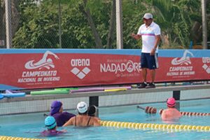 COJUDEQ promueve la natacion para adultos mayores 2
