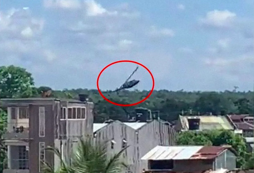 Helicóptero en Colombia se desploma y deja 4 militares muertos (VIDEO)