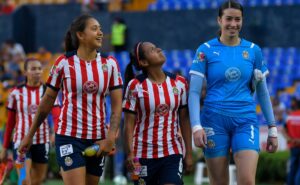 Portera de Chivas se pierde el Clasico Nacional ante el America 2