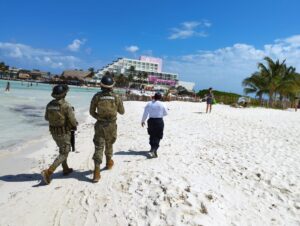 Playas de Isla Mujeres continúan con supervisión y vigilancia