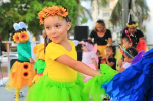 Playa del Carmen recibe la primavera con festival y desfiles