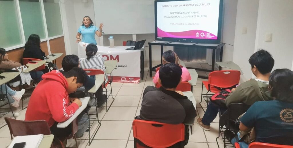 Brinda IQM pláticas para prevenir la violencia y discriminación en la zona maya