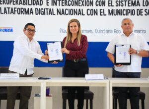 Lili Campos firma convenio anticorrupción en Solidaridad