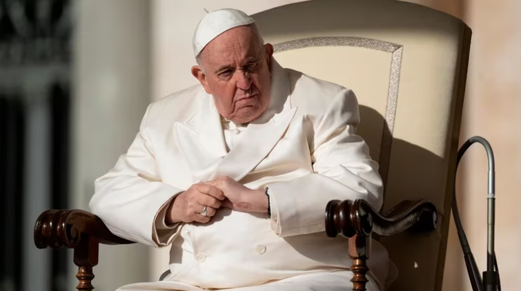El Papa Francisco, con clara mejoría en su salud; podría ser dado de alta