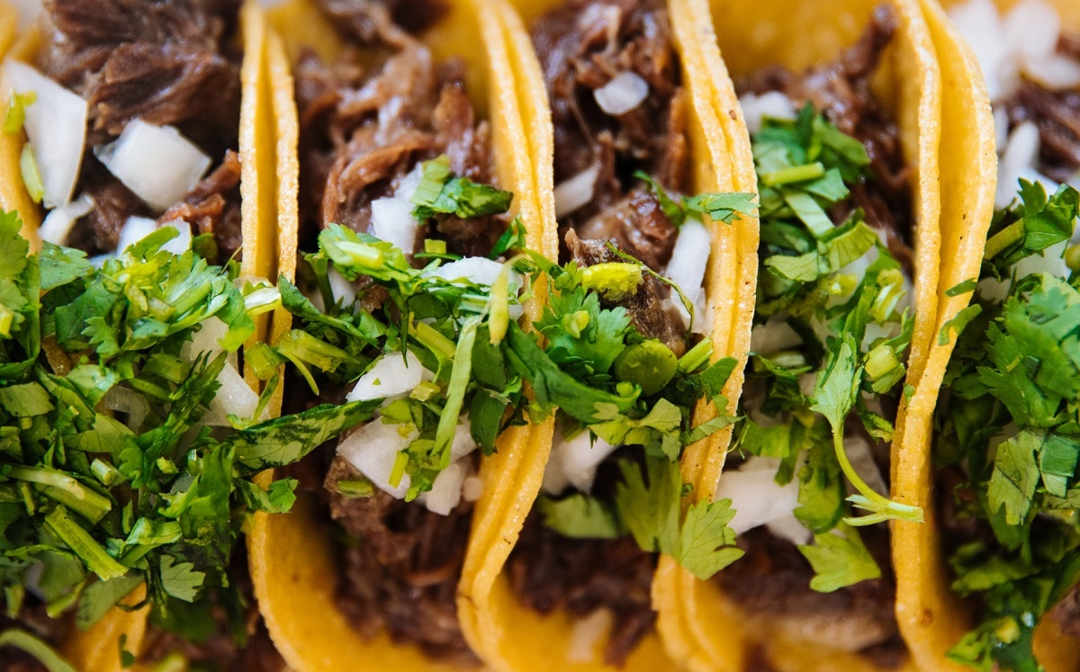 how-to-make-authentic-mexican-tacos-de-bistec-steak-tacos-mexican