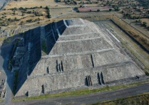 Pirámide del Sol historia