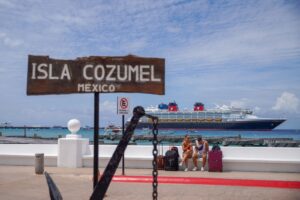 Movilizarán a más de 922 mil pasajeros a Isla Mujeres y Cozumel durante abril