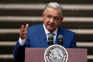 AMLO confirma tercer contagio de Covid 19