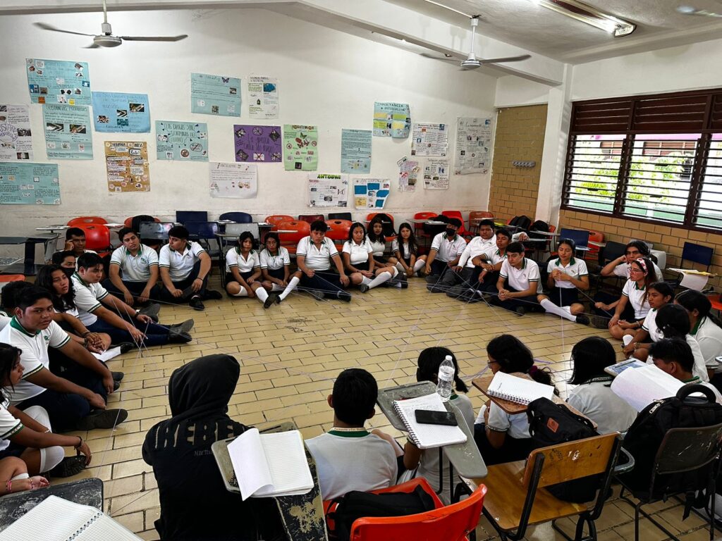 Alumnos del CECyTE Quintana Roo participan en campaña “Si te drogas, te dañas”