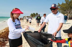 Atenea Gomez celebra Dia Mundial de la Tierra con una Jornada de Limpieza 3