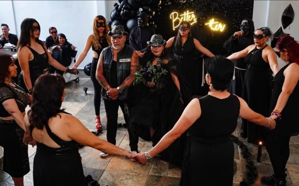 Carlos Trejo se casó en boda oscura (VIDEO)