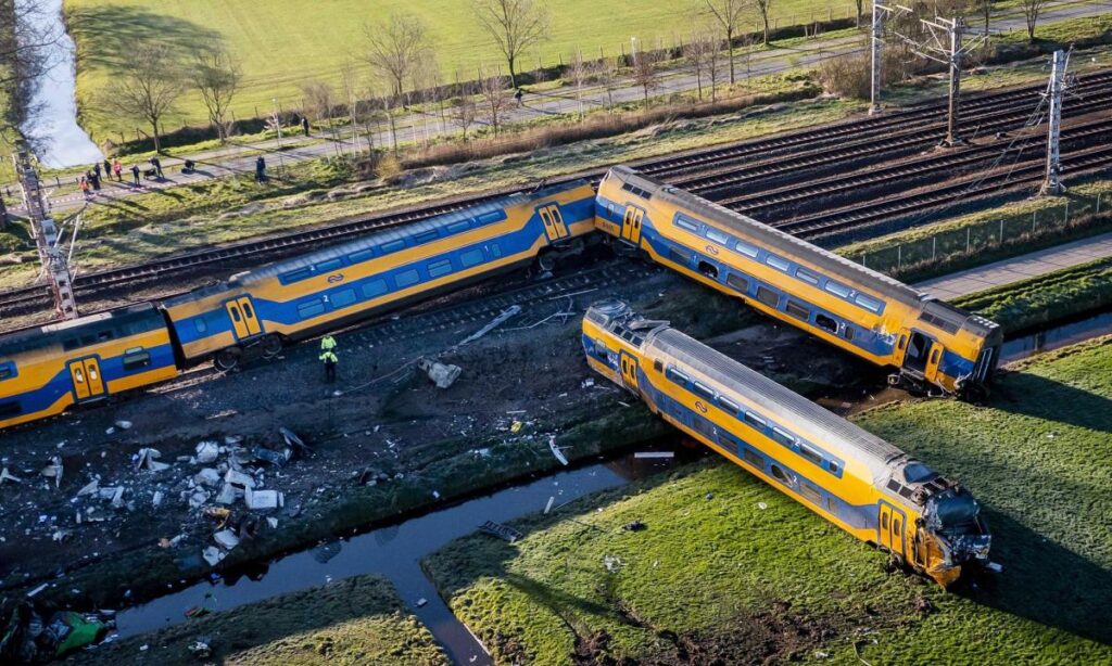 Choque de tren en Países Bajos deja 30 heridos.