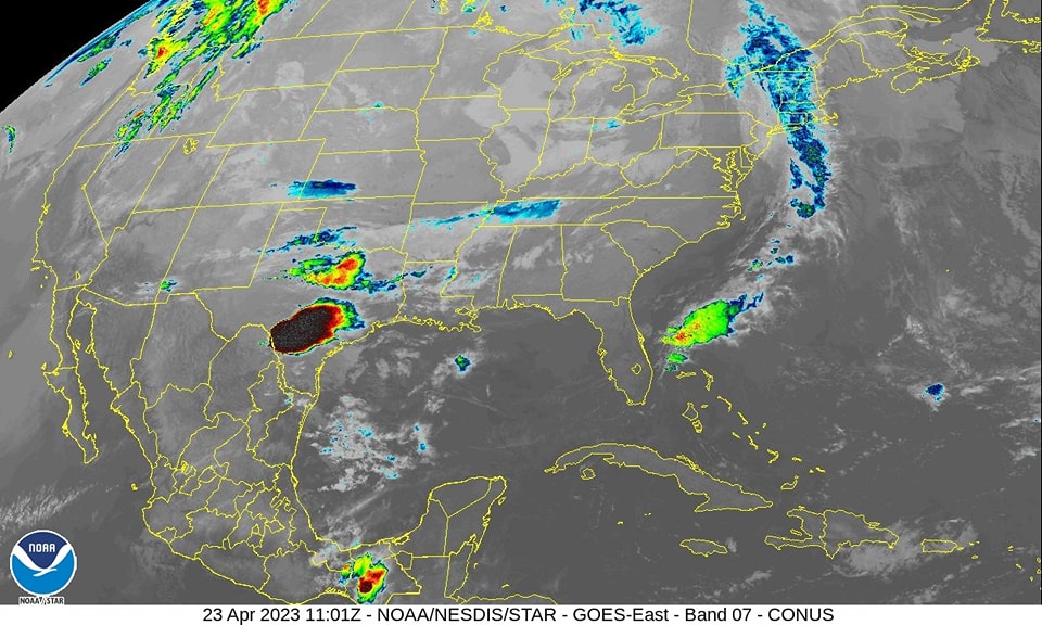 Clima para hoy en Cancún y Quintana Roo: caluroso con lluvias aisladas.