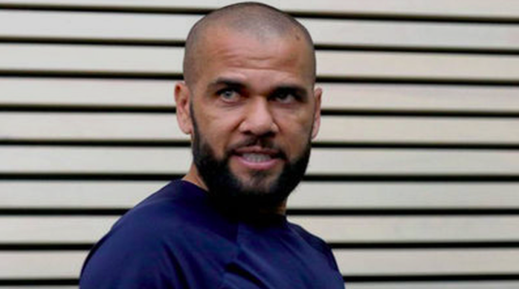 Fiscalía de Barcelona pide negar libertad condicional a Dani Alves por riesgo de fuga