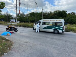 Motociclista muere en la Ruta 5 al chocar con una combi 2