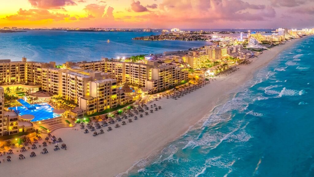 Playas más concurridas de Cancún en vacaciones.