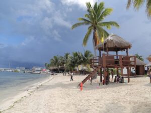 Playas mas concurridas de Cancun en vacaciones el nino