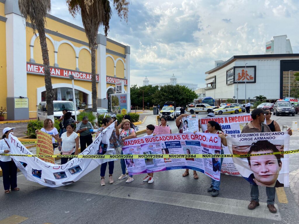 Tras bloqueo en zona hotelera, Fiscalía atenderá a madres de desaparecidos