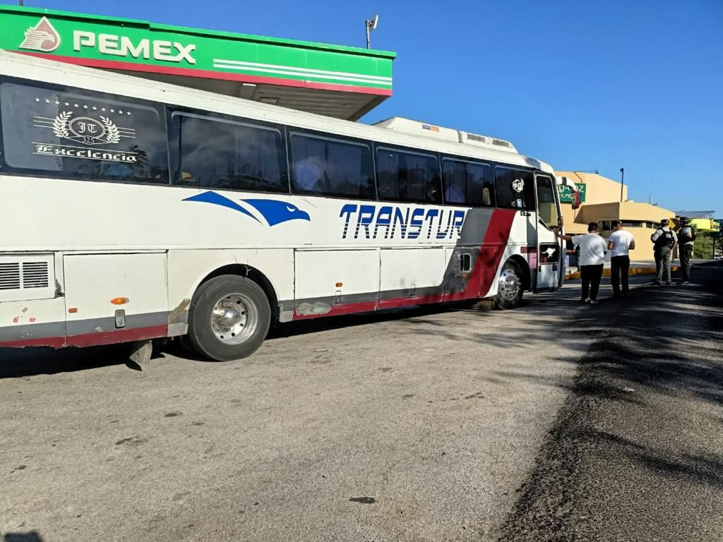 Guardia Nacional asegura 49 indocumentados haitianos, venían hacia Cancún