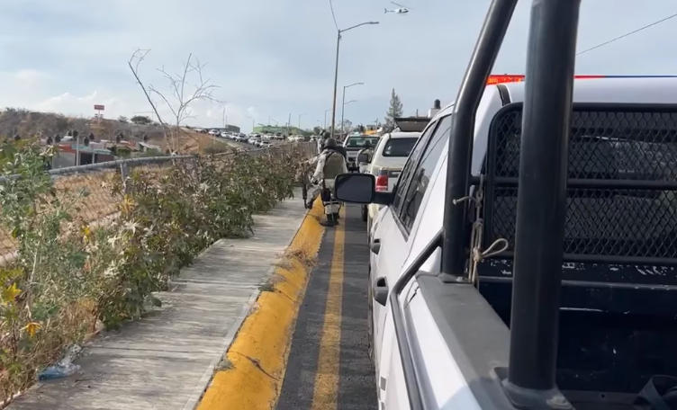 ¡Terror en Michoacán! Balacera en fraccionamiento deja dos policías muertos