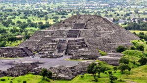 Pirámide de la Luna en Teotihuacán: ¿Qué secretos esconde?