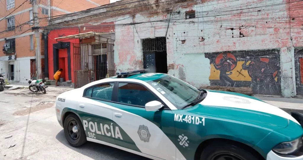Exhibe estudio método de organizaciones criminales para reclutar a menores en México