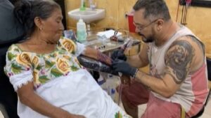 Abuelita yucateca se hace un tatuaje y se vuelve viral Video