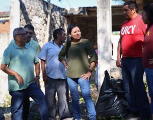 Blanca Merari felicita a estudiantes de Cecyte por limpieza del sendero del Cenote del Domo 2