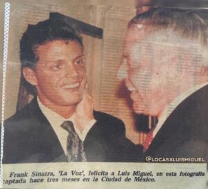 Luis Miguel presume carta firmada por Frank Sinatra en Instagram