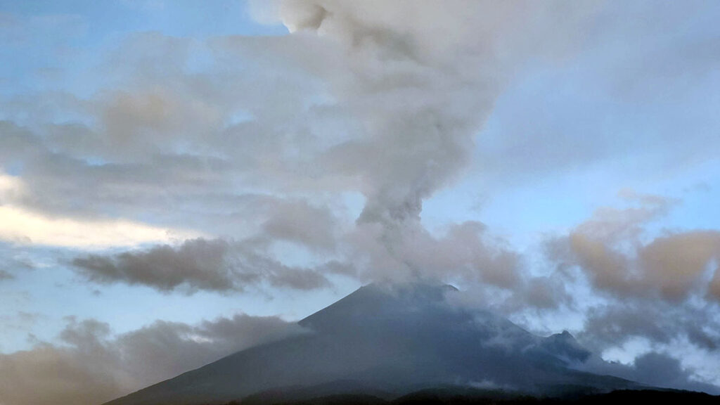 Popocatépetl registra dos explosiones este miércoles 31 de mayo