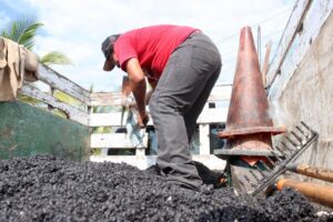 Puerto Morelos inicia programa de bacheo en frio 5