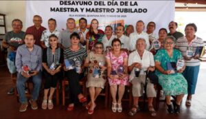 Celebran a maestras y maestros jubilados en Isla Mujeres 