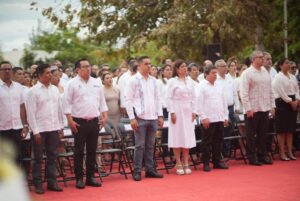 Realizan ceremonia cívica en el “Monumento al Maestro” de Chetumal 