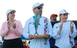 Premian a ganadores del torneo de pesca “Cosme Alberto Martínez Magaña” de Isla Mujeres