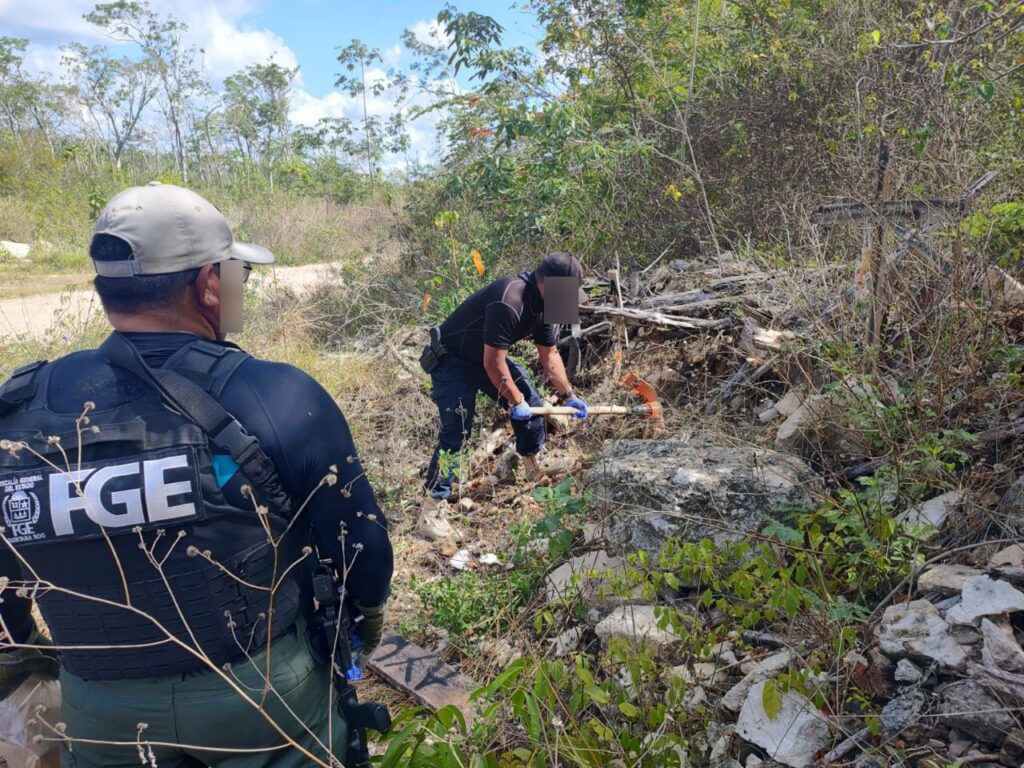 Hallan restos óseos y un cuerpo en Tres Reyes, Cancún