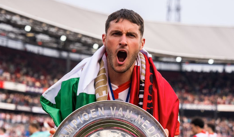 Santi Giménez, el mejor futbolista del Feyenoord deleitó con 23 goles