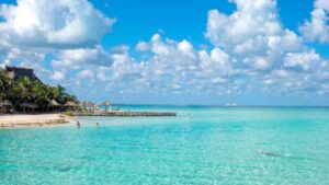 Descubre el paraíso en Isla Mujeres: Playa Norte, la joya del Caribe Mexicano