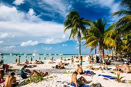 Descubre el paraíso en Isla Mujeres: Playa Norte, la joya del Caribe Mexicano