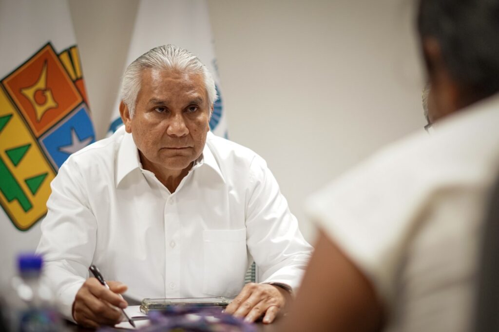 Raciel López Salazar se reúne con madres buscadoras y promete atención a sus casos de Cancún, Quintana Roo