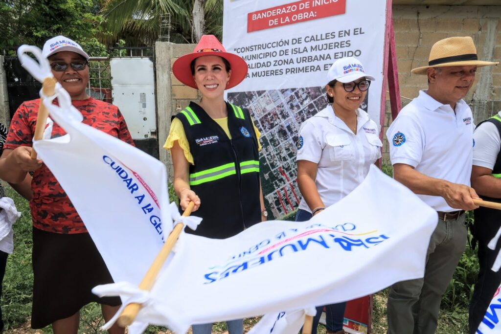 Atenea Gómez da banderazo para construcción de calles en Ciudad Mujeres