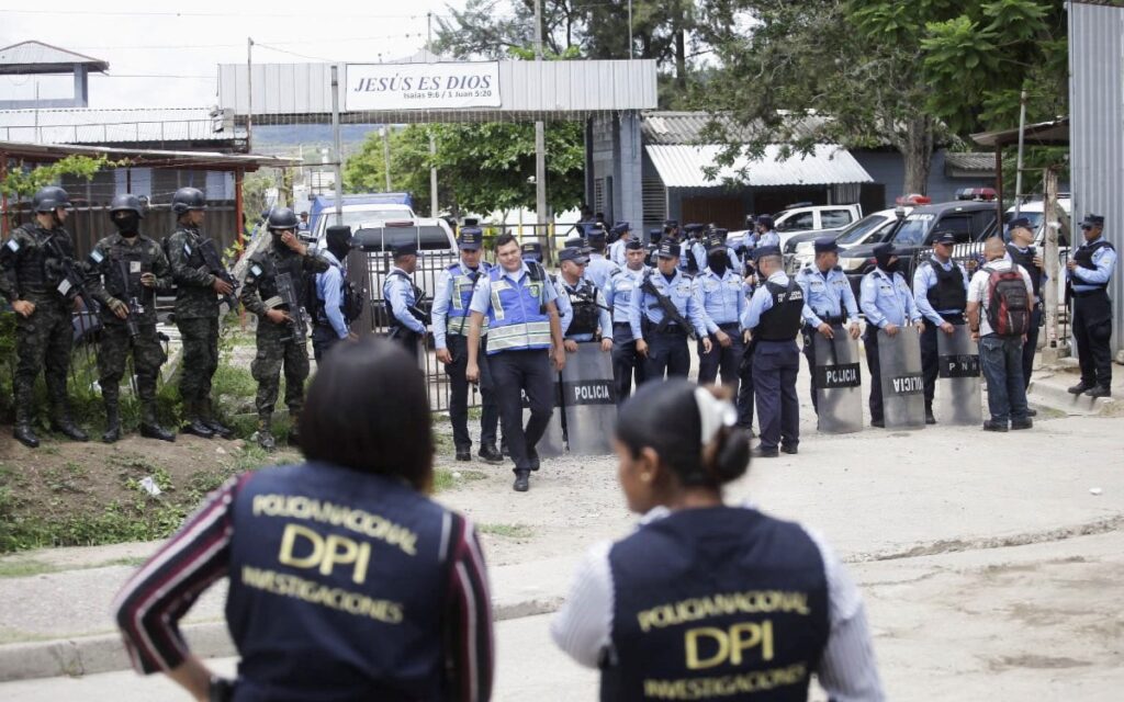 Honduras suma 46 muertos en motín en cárcel de mujeres